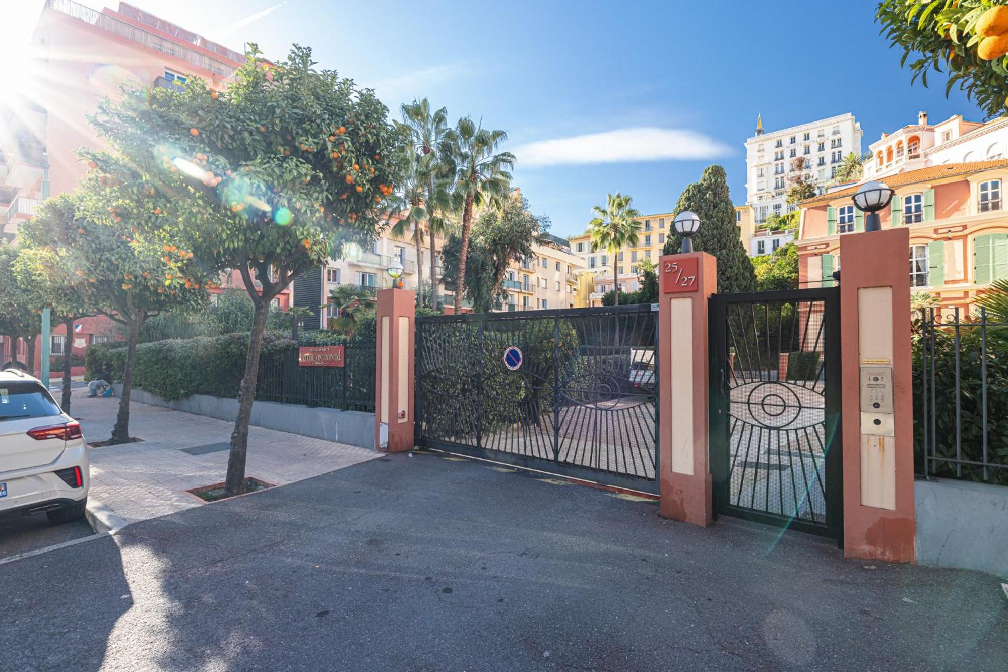 Intercontinental Superbe Appartement Avec Piscine Menton Exterior photo